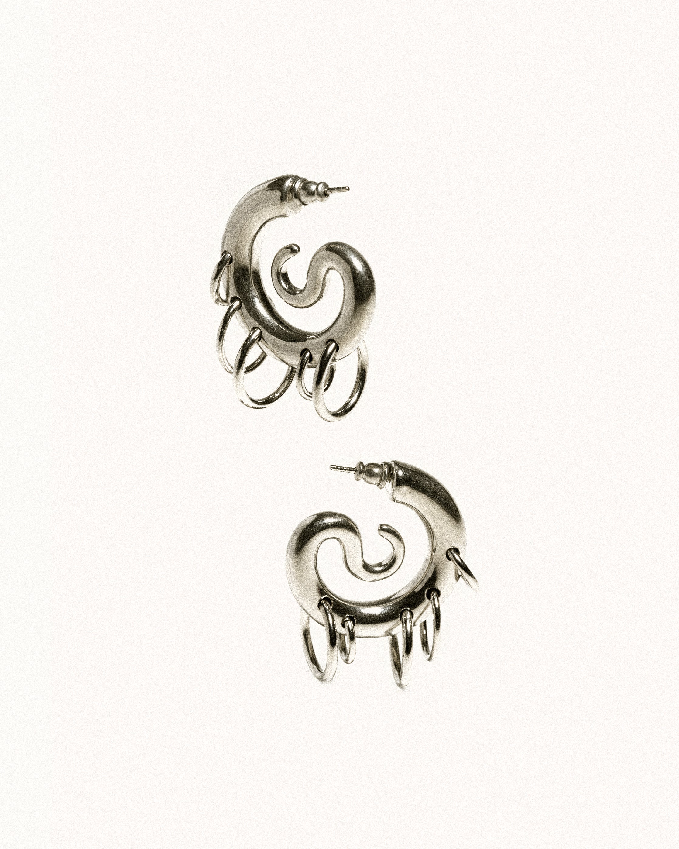 ピアス PANCONESI \"DIAMOND SERPENT HOOPS\" EARRINGS Panconesi - Diamanti Serpent Piercings | Panconesi