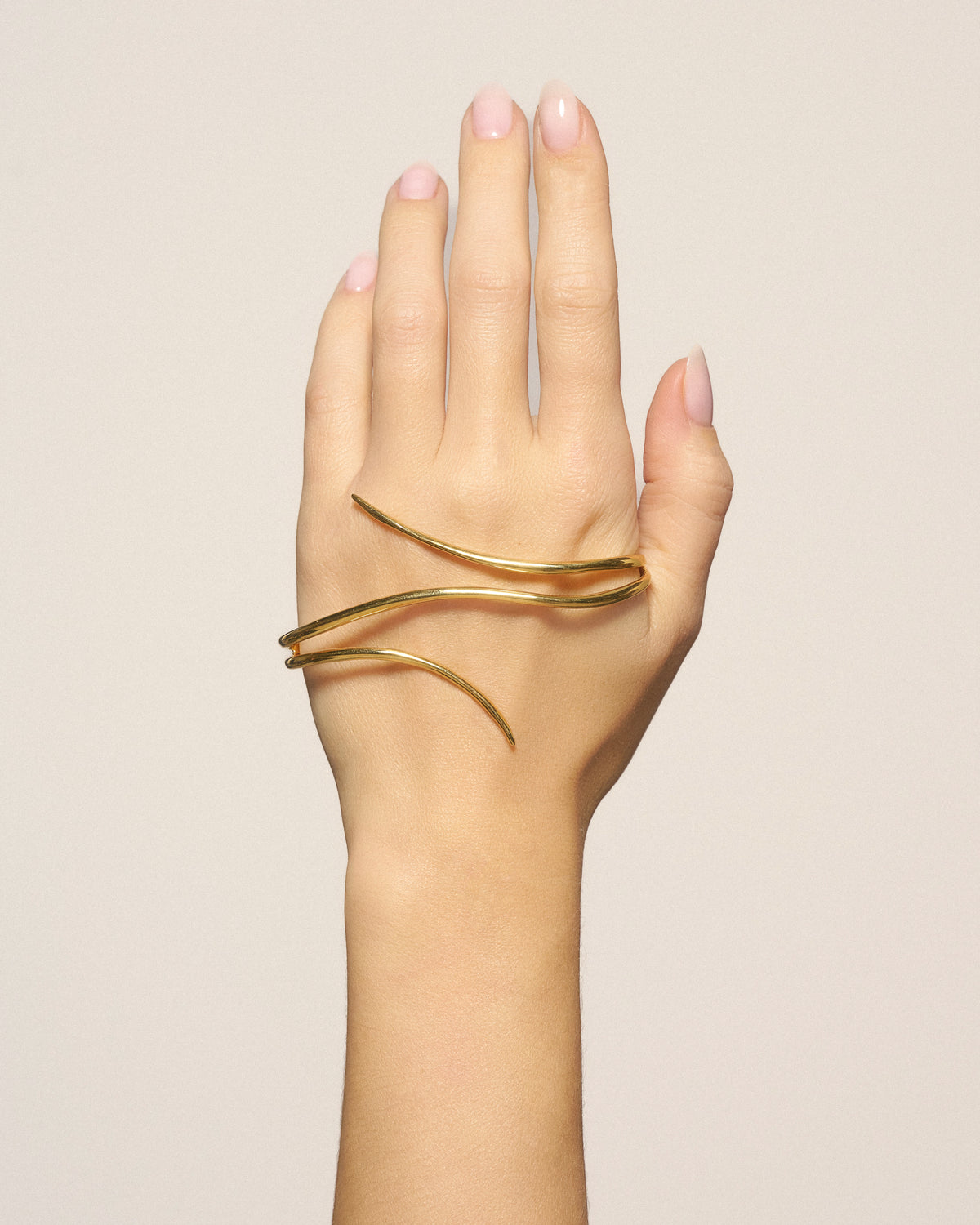 Ritorto Hand Bracelet