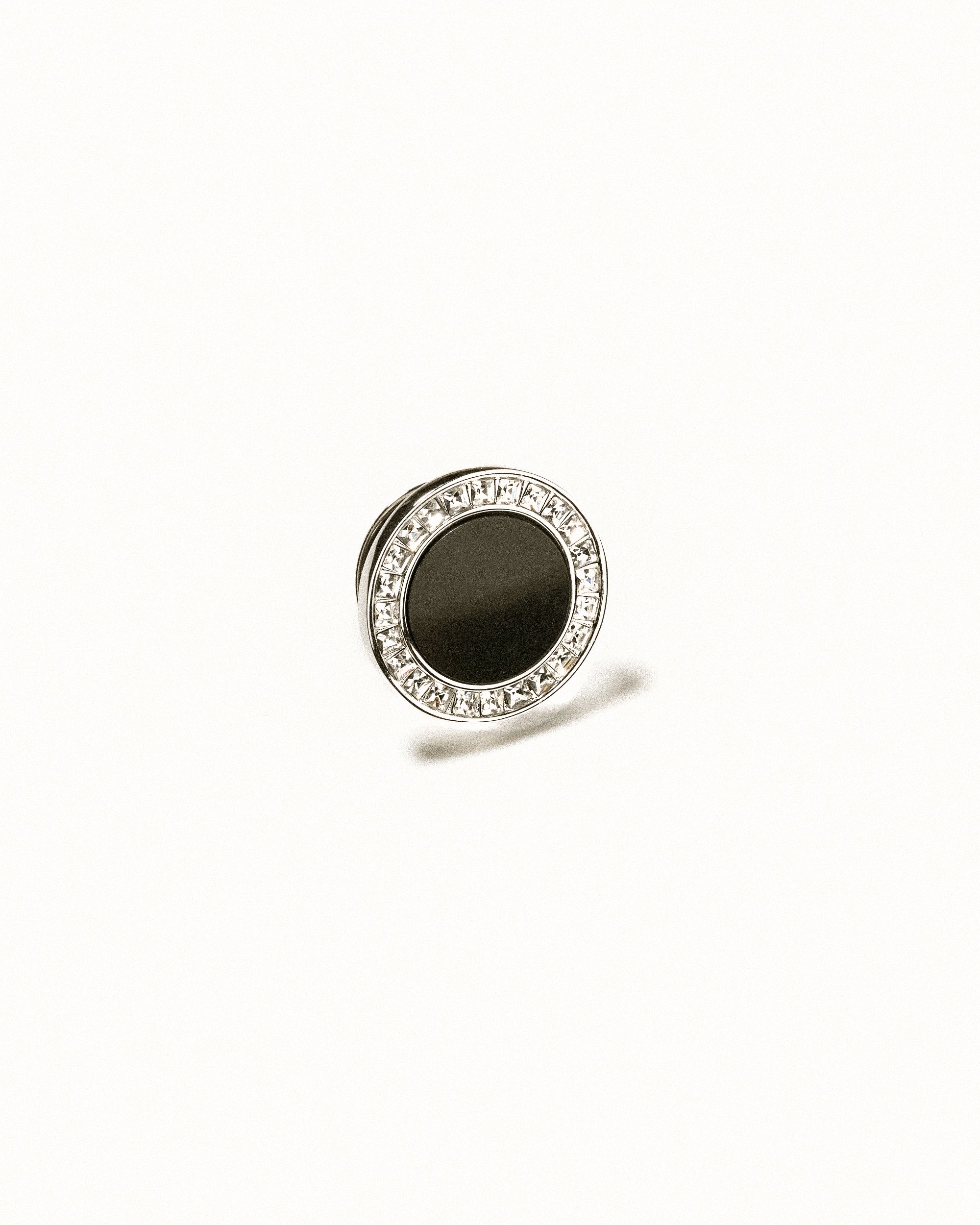 Onyx Stretcher Button Silver