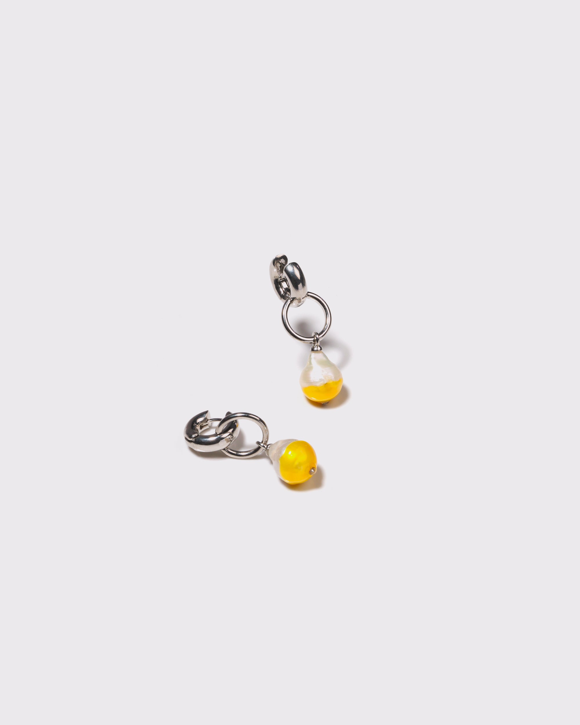 Orbit Vacanza Pearl Earrings Yellow